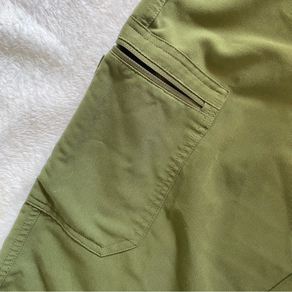 Figs Yola Maternity Skinny Scrub Pants Sz M Dark Olive Green Army Cargo Pockets - Picture 5 of 14
